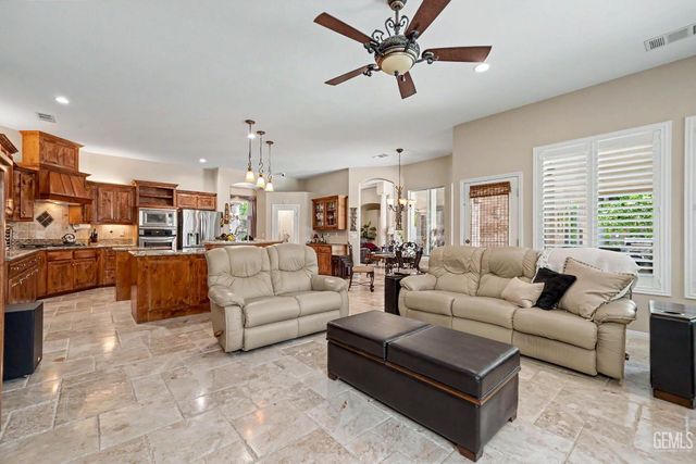 13315 Nantucket Place, Bakersfield, CA 93314