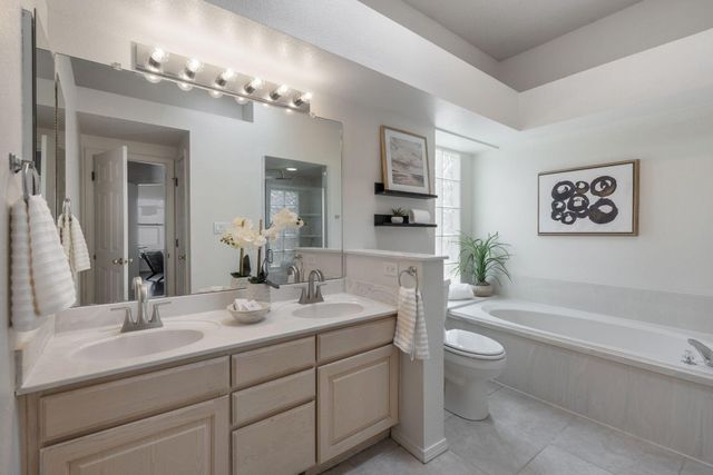 10304 Arroyo Crest Drive NW, Albuquerque, NM 87114