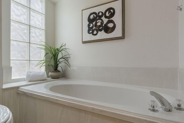 10304 Arroyo Crest Drive NW, Albuquerque, NM 87114