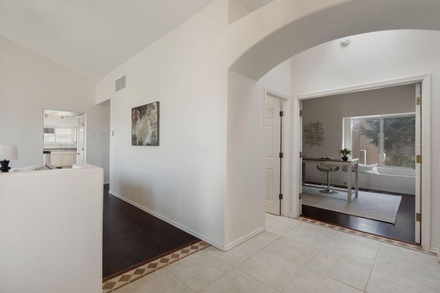 10304 Arroyo Crest Drive NW, Albuquerque, NM 87114