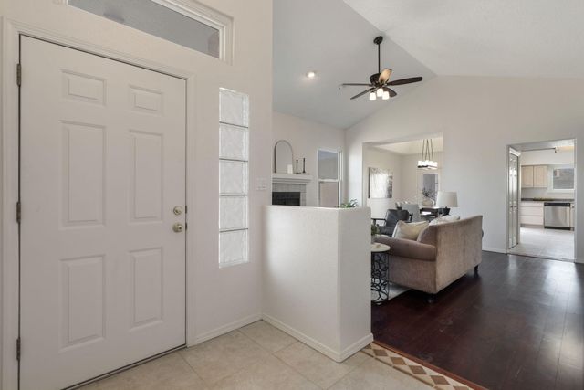 10304 Arroyo Crest Drive NW, Albuquerque, NM 87114