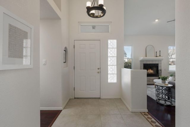 10304 Arroyo Crest Drive NW, Albuquerque, NM 87114