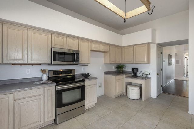 10304 Arroyo Crest Drive NW, Albuquerque, NM 87114