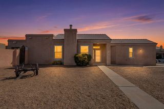 10304 Arroyo Crest Drive NW, Albuquerque, NM 87114