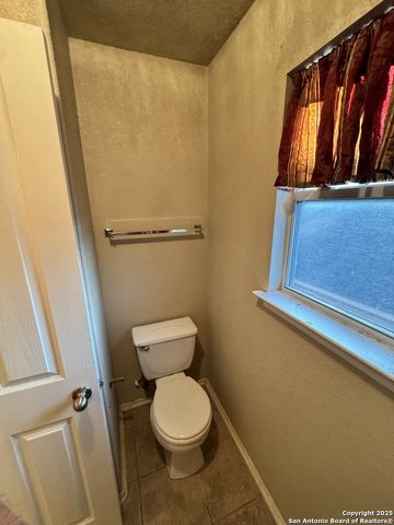 6714 Harbor Flds, Converse, TX 78109