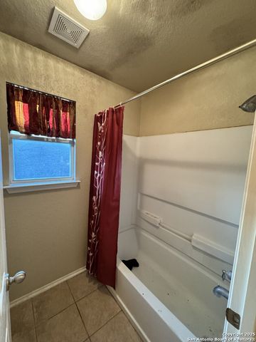 6714 Harbor Flds, Converse, TX 78109