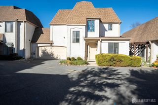 58 Park Gate Drive, Edison, NJ 08820