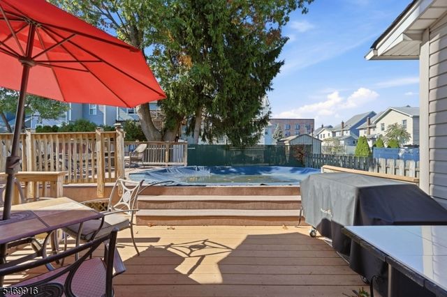 99 Morgan Pl, North Arlington Boro, NJ 07031