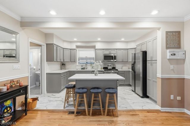 99 Morgan Pl, North Arlington Boro, NJ 07031