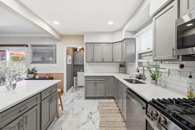 99 Morgan Pl, North Arlington Boro, NJ 07031
