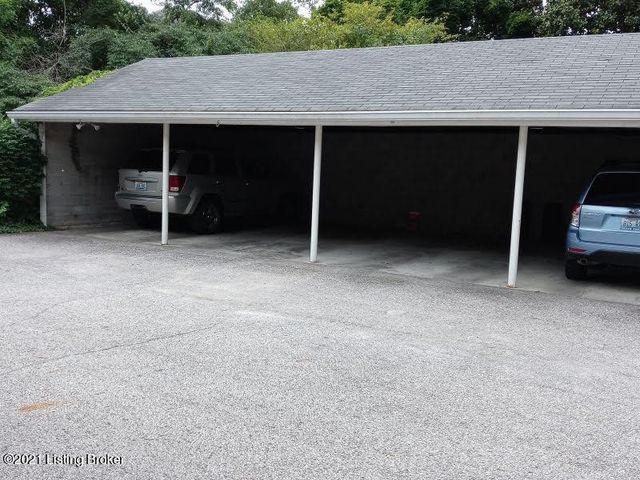 248 Chenoweth Ln 5, Louisville, KY 40207