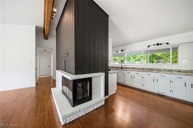 5294 Dogwood Trail, Lyndhurst, OH 44124