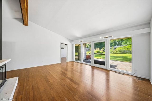 5294 Dogwood Trail, Lyndhurst, OH 44124