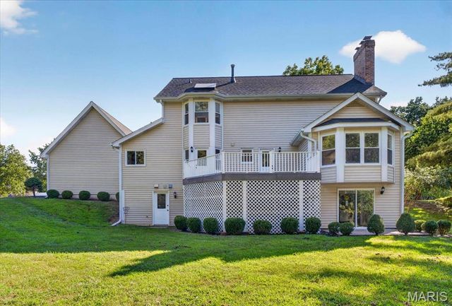 2131 Hickory Drive, Chesterfield, MO 63005