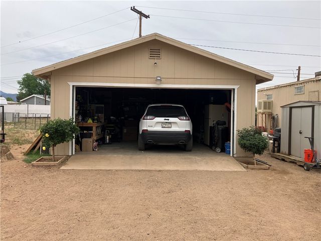 3946 E Shaeffer Avenue, Kingman, AZ 86409