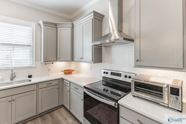 40 Pine Street NW, Huntsville, AL 35806