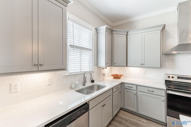 40 Pine Street NW, Huntsville, AL 35806