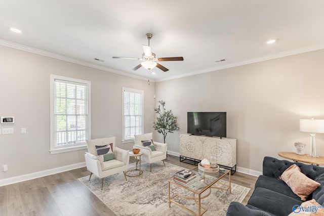 40 Pine Street NW, Huntsville, AL 35806