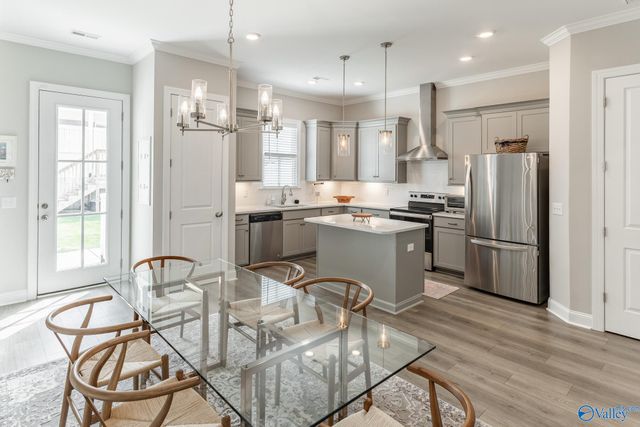 40 Pine Street NW, Huntsville, AL 35806