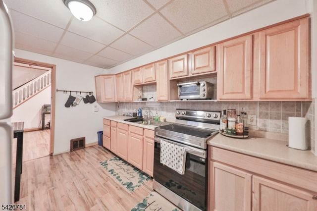 135 Mercer St, Phillipsburg Town, NJ 08865