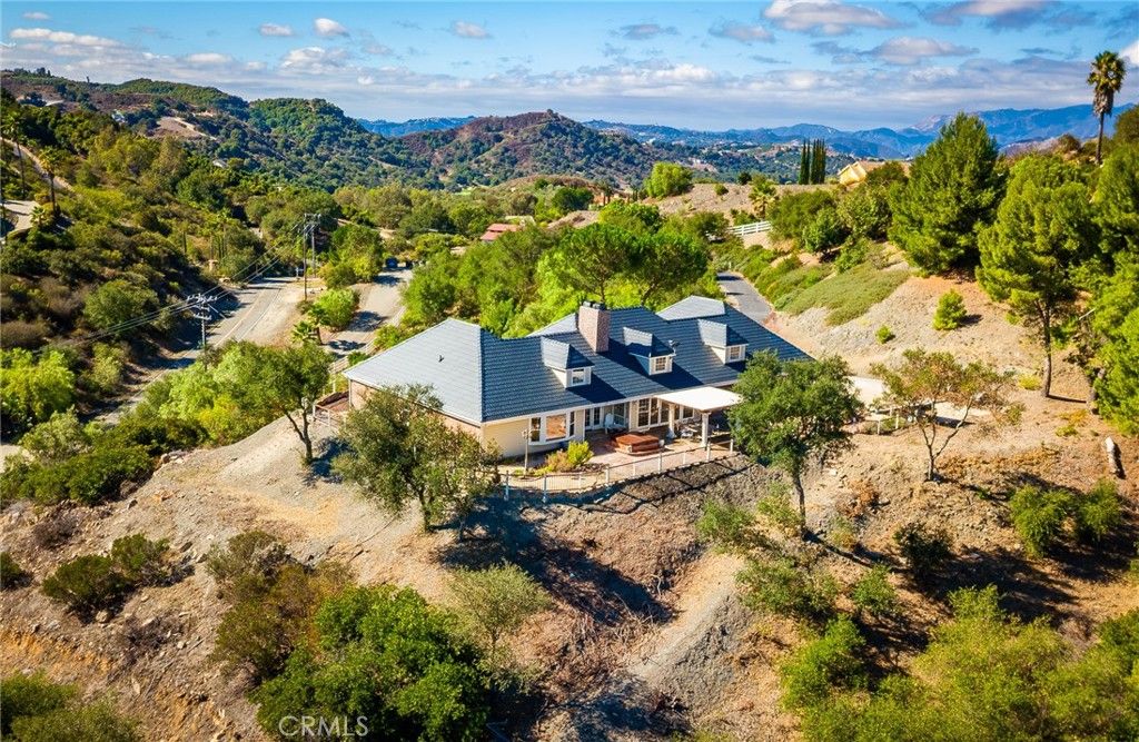 Image 22 of property listing at 26100 Calle Corveta, Temecula, CA 92590