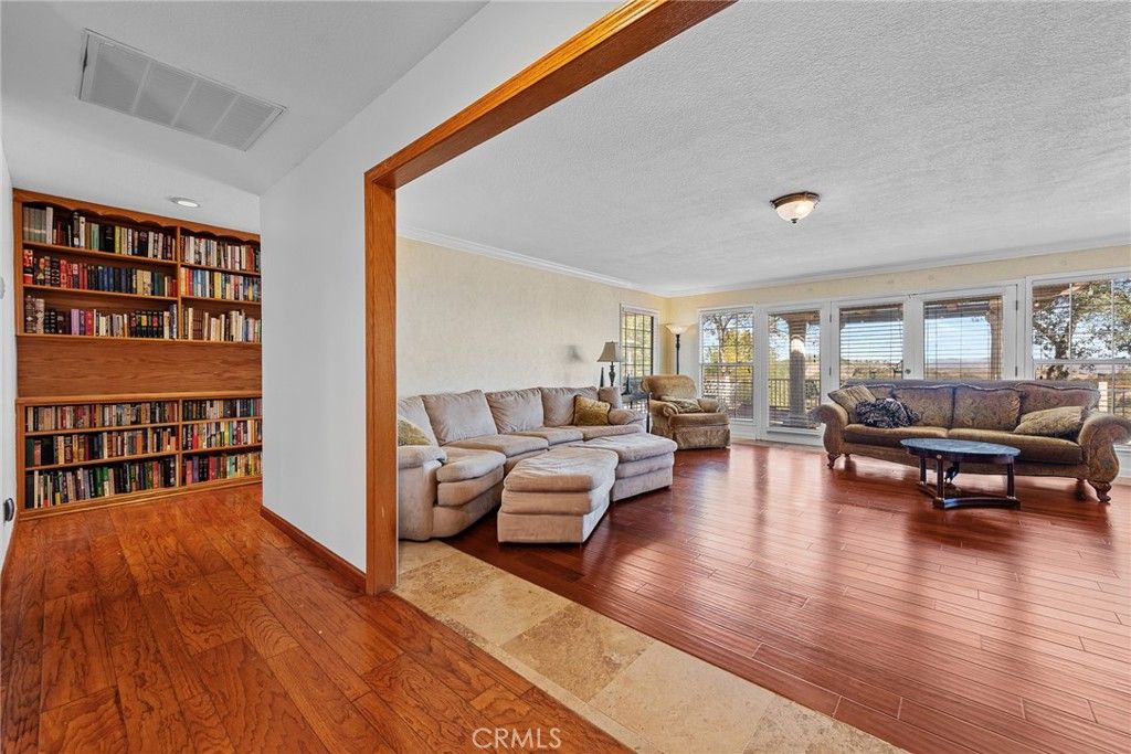 Image 31 of property listing at 26100 Calle Corveta, Temecula, CA 92590