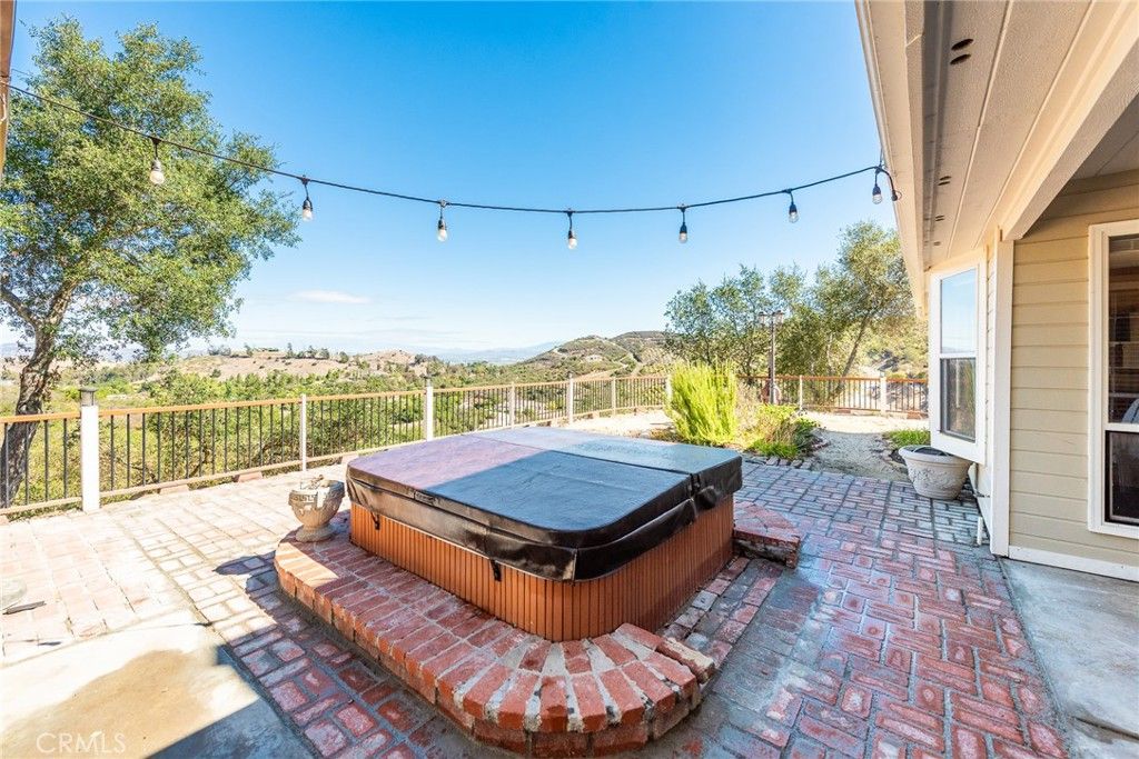 Image 9 of property listing at 26100 Calle Corveta, Temecula, CA 92590