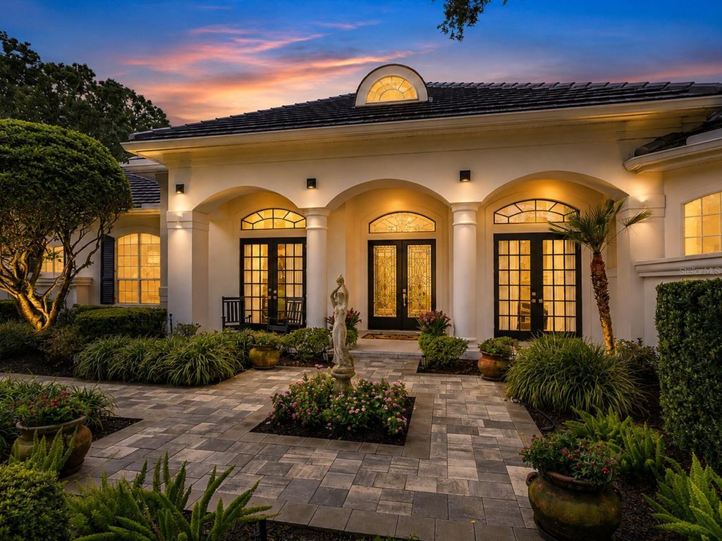 Image 2 of property listing at 9004 GREAT HERON CIRCLE, Orlando, FL 32836