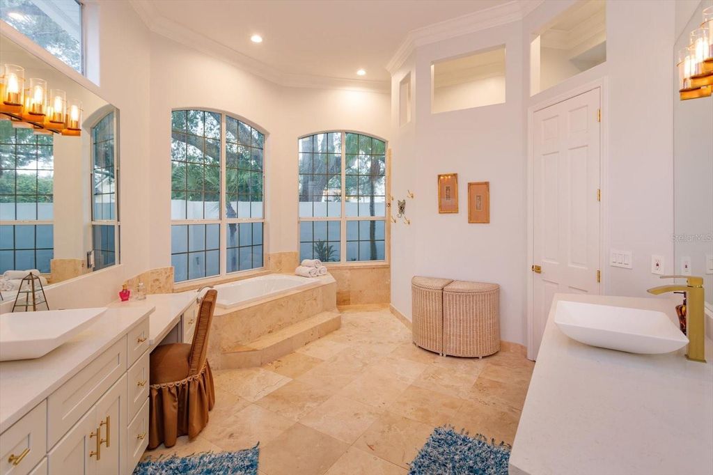Image 32 of property listing at 9004 GREAT HERON CIRCLE, Orlando, FL 32836