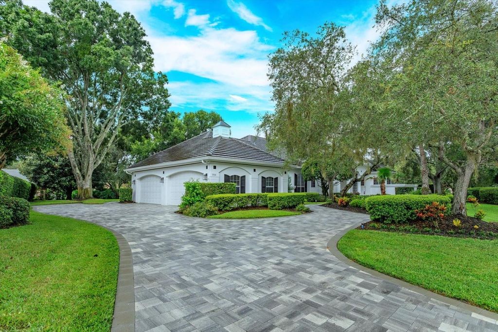 Image 5 of property listing at 9004 GREAT HERON CIRCLE, Orlando, FL 32836