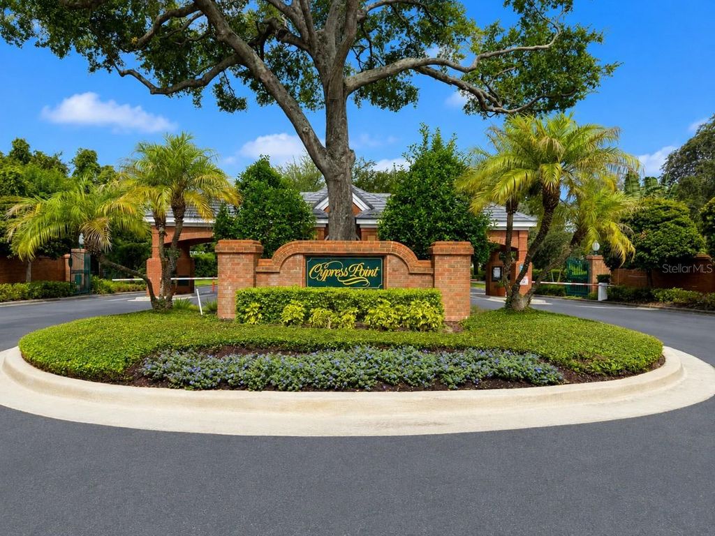 Image 8 of property listing at 9004 GREAT HERON CIRCLE, Orlando, FL 32836