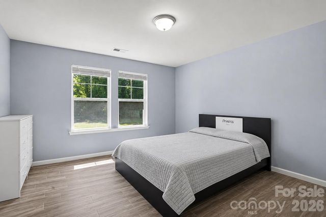 1121 N Broad Street, Gastonia, NC 28054