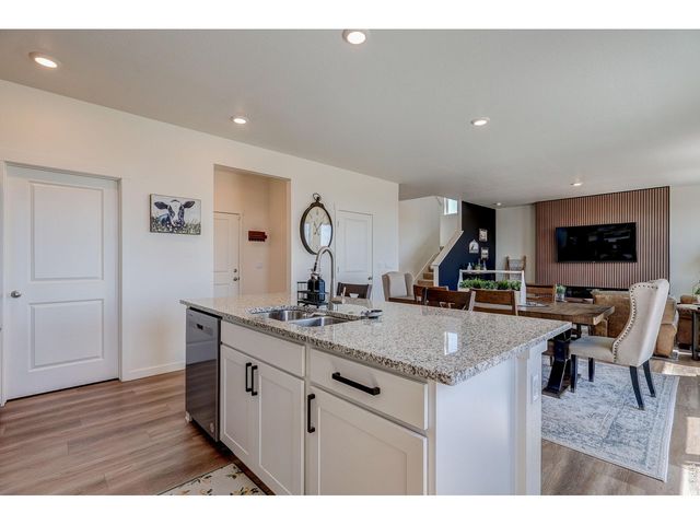 2744 Wren Dr, Johnstown, CO 80534