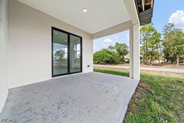 3001 Unice AVE S, Lehigh Acres, FL 33976