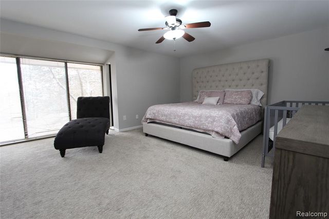 7338 Creek View Court, West Bloomfield, MI 48322
