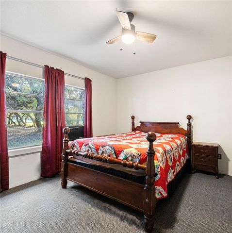 505 Wildwood Dr, Ingleside, TX 78362