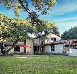 505 Wildwood Dr, Ingleside, TX 78362