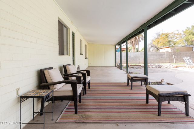 2136 W SHARON Avenue, Phoenix, AZ 85029