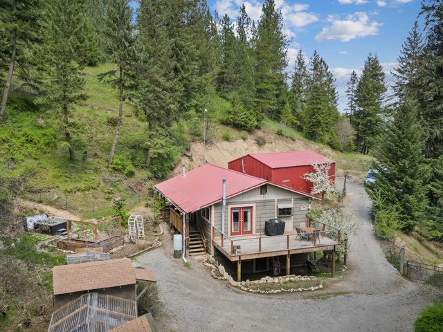 22707 E Lakeview Rd, Newman Lake, WA 99025