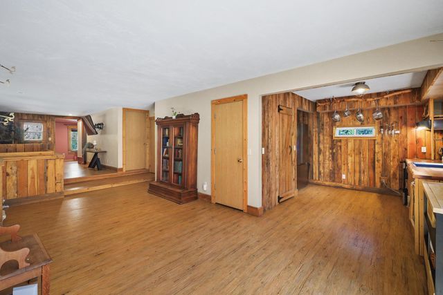 22707 E Lakeview Rd, Newman Lake, WA 99025