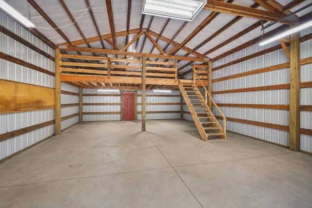 22707 E Lakeview Rd, Newman Lake, WA 99025