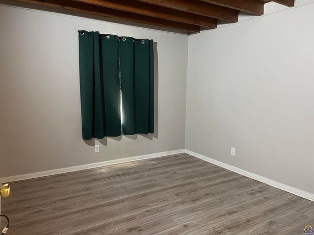 833 SW Parkview ST, Topeka, KS 66614