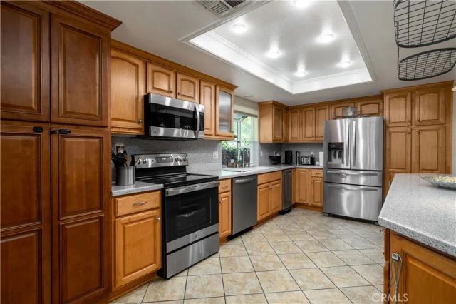 22835 Water View Drive, Canyon Lake, CA 92587