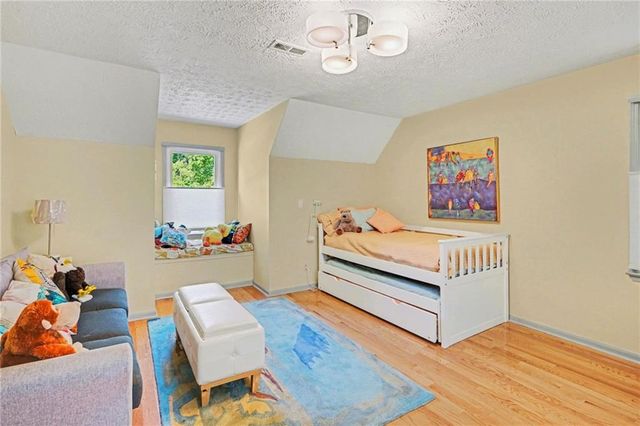 180 Roxboro Court, Fayetteville, GA 30215