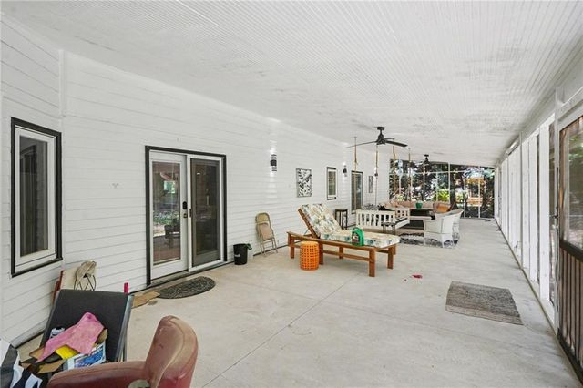 180 Roxboro Court, Fayetteville, GA 30215