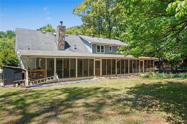 180 Roxboro Court, Fayetteville, GA 30215