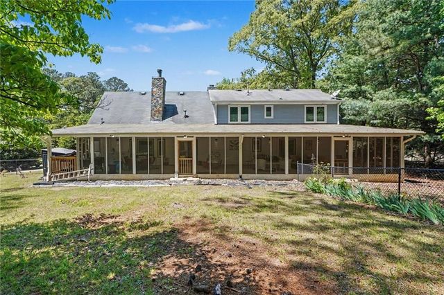 180 Roxboro Court, Fayetteville, GA 30215