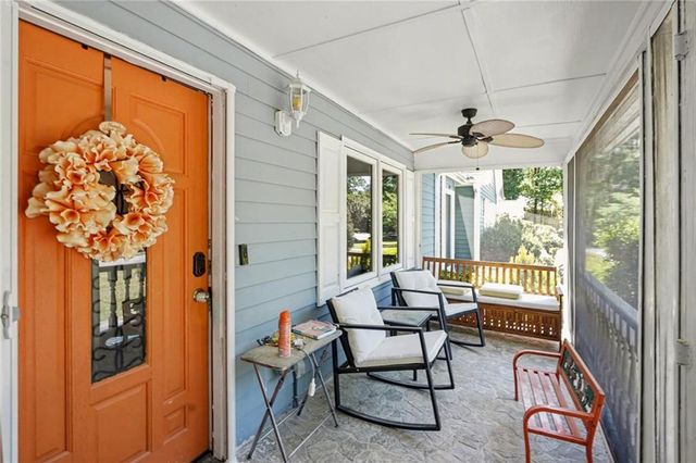 180 Roxboro Court, Fayetteville, GA 30215