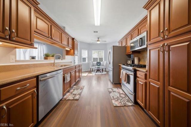 2105 Kanturk CT, Virginia Beach, VA 23456