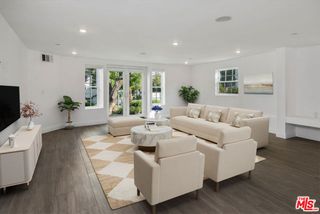 1105 Alta Loma Road 5, West Hollywood, CA 90069